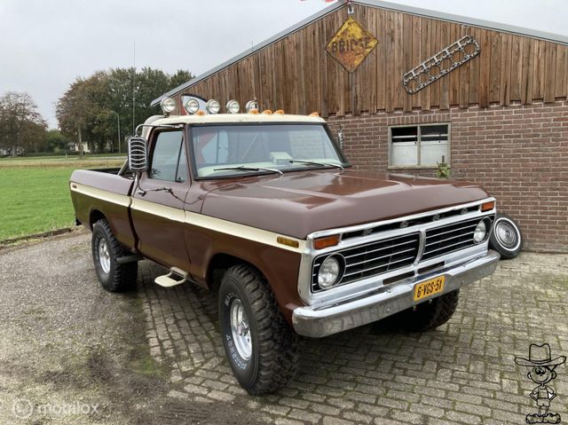 Ford USA F100 Pickup "Highboy" 4x4 v8 stick shift sho