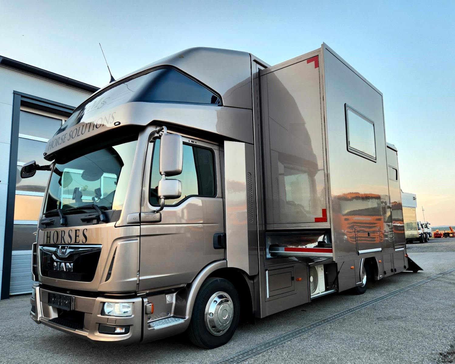 MAN TGL WMS Pferdetransporter Wohnmobil 3 Pferde
