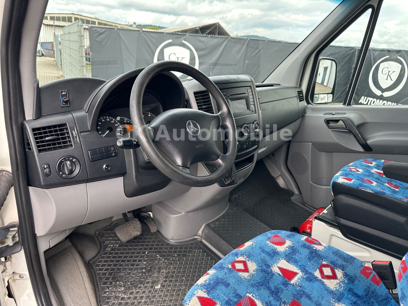Fahrzeugabbildung Mercedes-Benz Sprinter II 316 CDI Kombi Maxi Automatik/9 Sitze