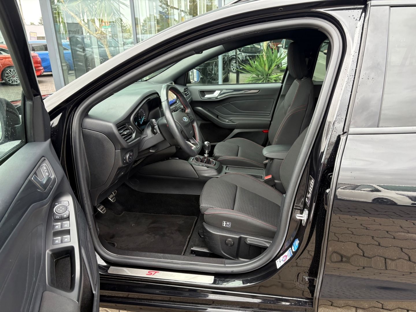 Fahrzeugabbildung Ford Focus Turnier ST-Line SpurhalteASS Kamera Navi