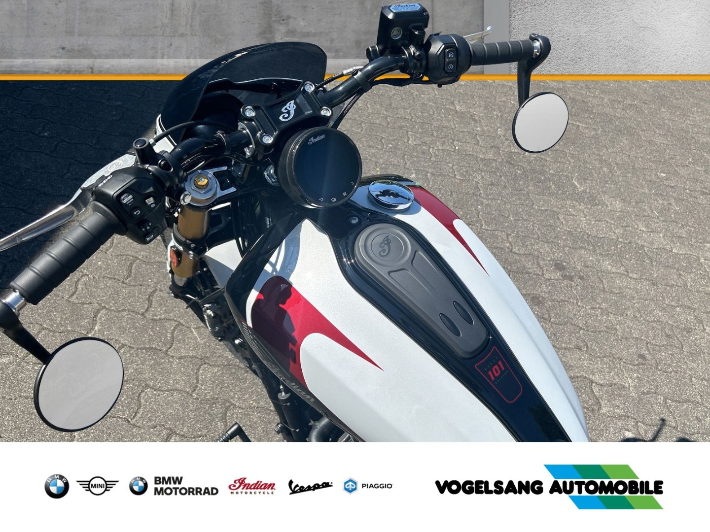 Fahrzeugabbildung Indian Scout 101 / Heckumbau / Klappenauspuffanlage /