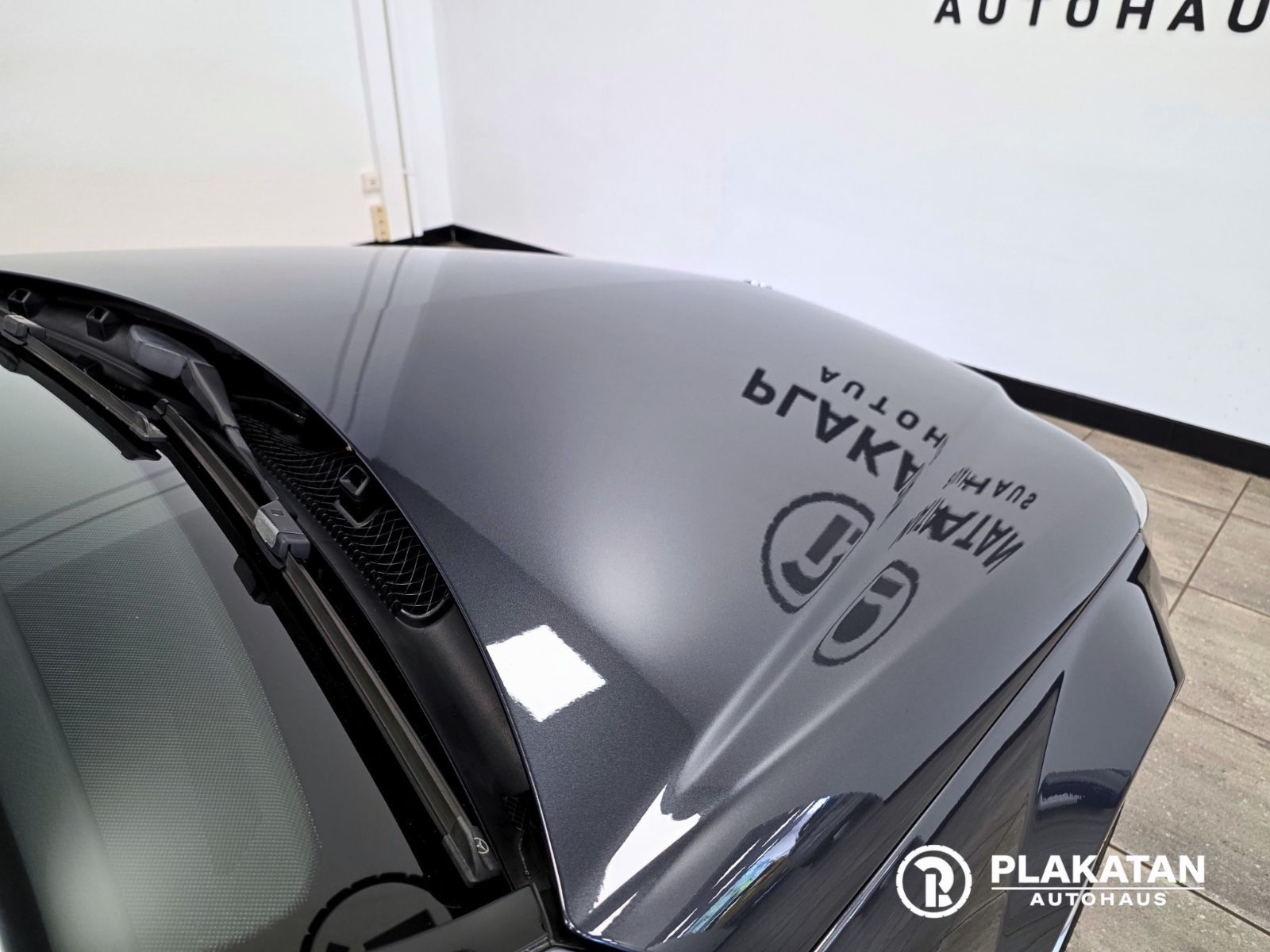 Fahrzeugabbildung Mercedes-Benz C 200 CGI Avantgarde Bi-Xenon AdaptLicht