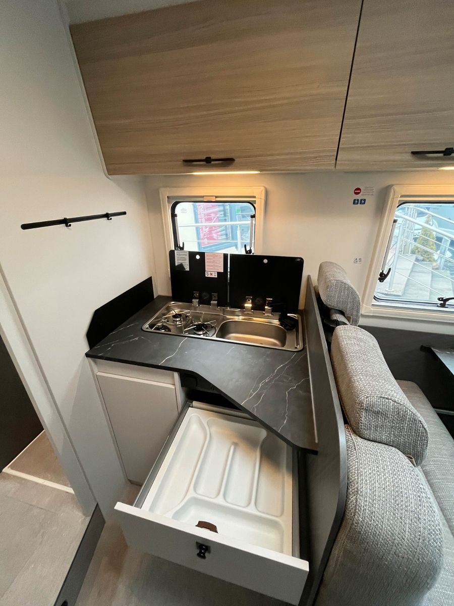 Fahrzeugabbildung Etrusco T 7.4 SB *Markise*Multimedia*Rahmenfenster