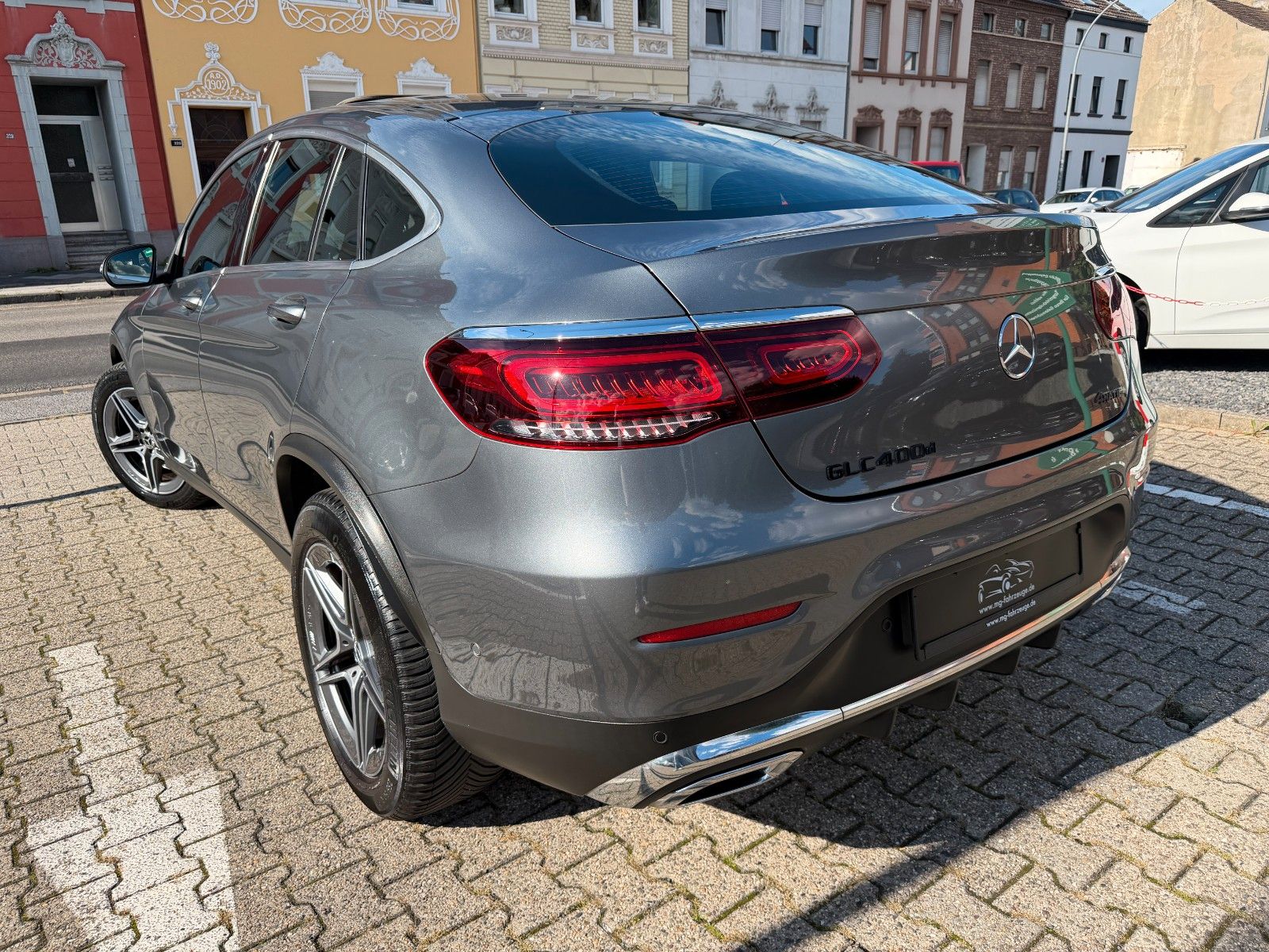 Fahrzeugabbildung Mercedes-Benz GLC 400 COUPE  4-MATIC AMG LINE LEDER SD STANDH.