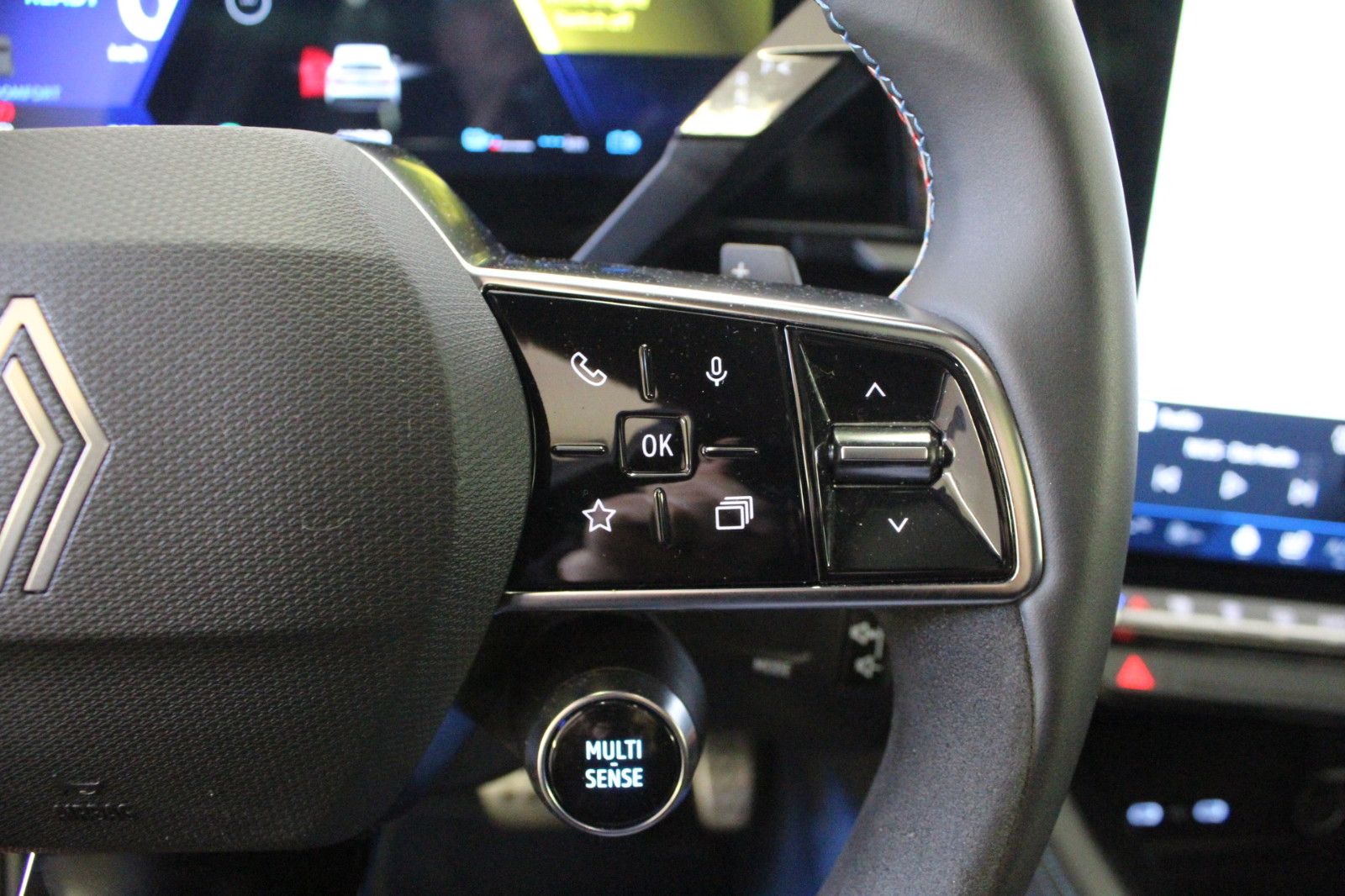 Fahrzeugabbildung Renault Rafale Hybrid E-Tech 4x4 300 PHEV Esprit Alpine