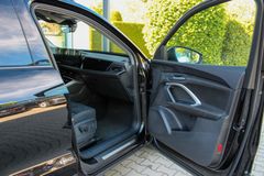 AUDI Q5 2.0 TDI / S-LINE / 21"/ BUSINESS/ AHK