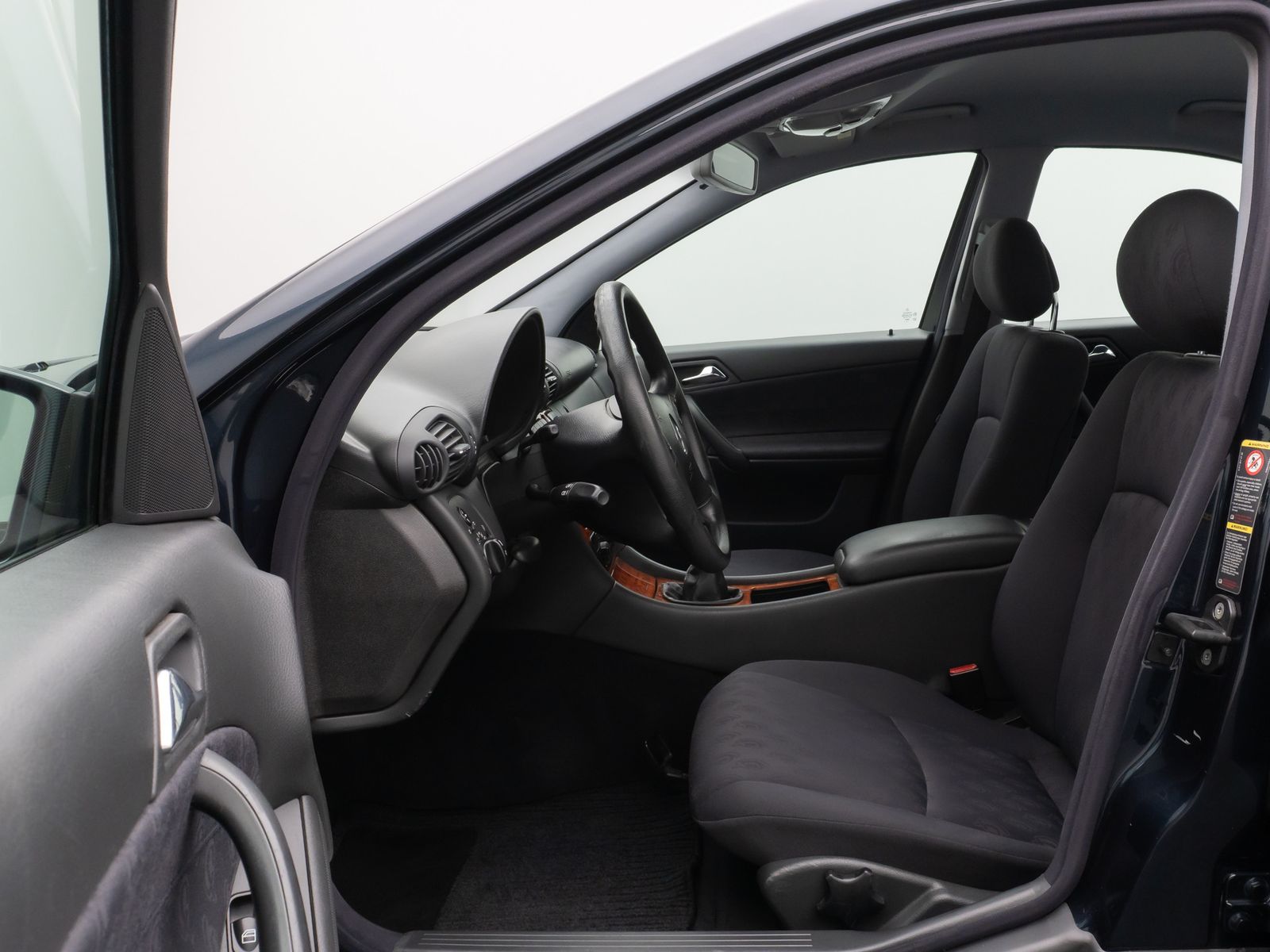 Fahrzeugabbildung Mercedes-Benz C 180 Limousine Kompressor Tempomat PDC