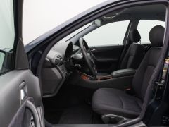 Foto Nummer 18: MERCEDES-BENZ C 180
