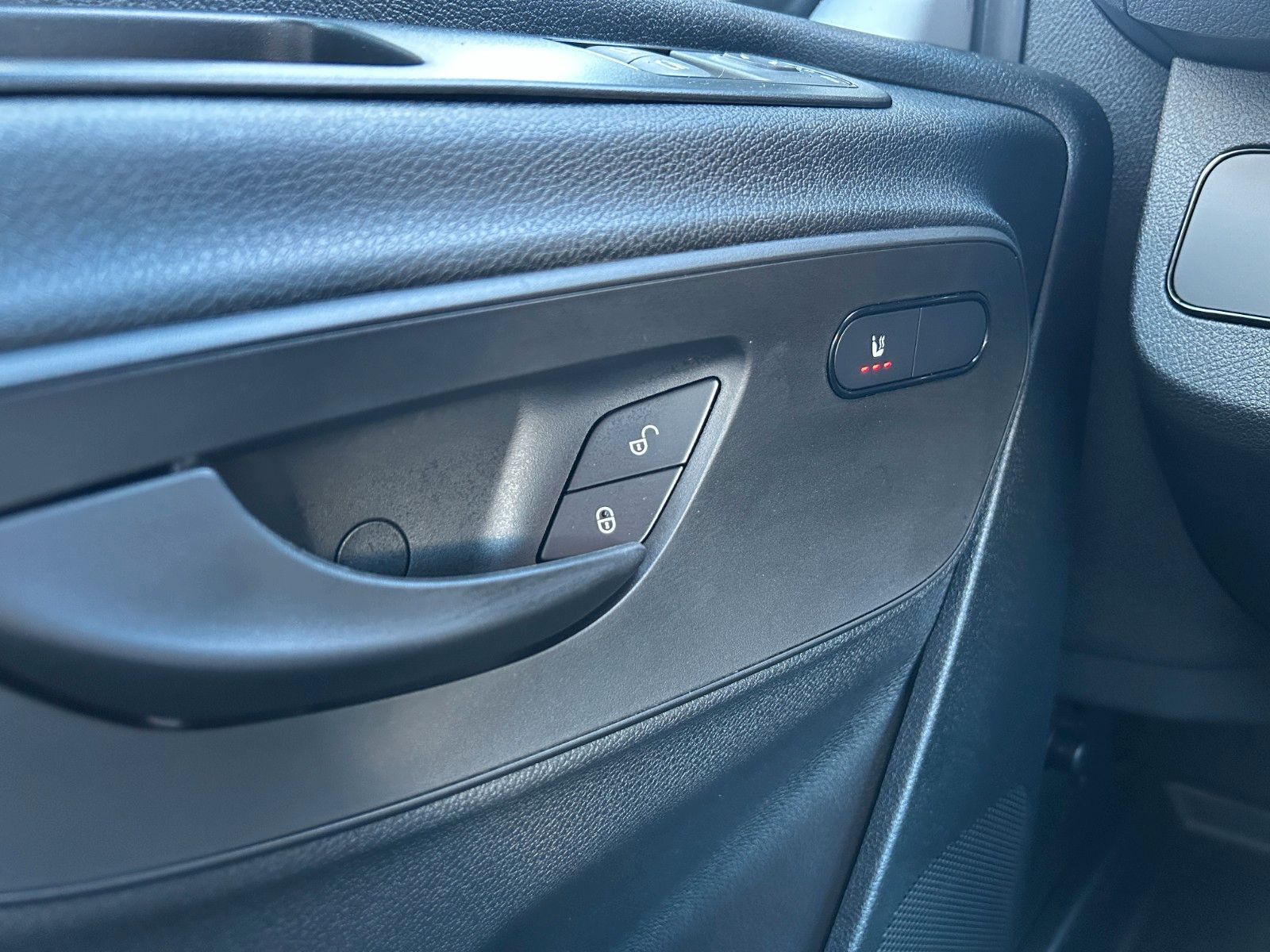 Fahrzeugabbildung Mercedes-Benz Sprinter 317 CDI 9G 3665 Klima 360Kamera Schwing