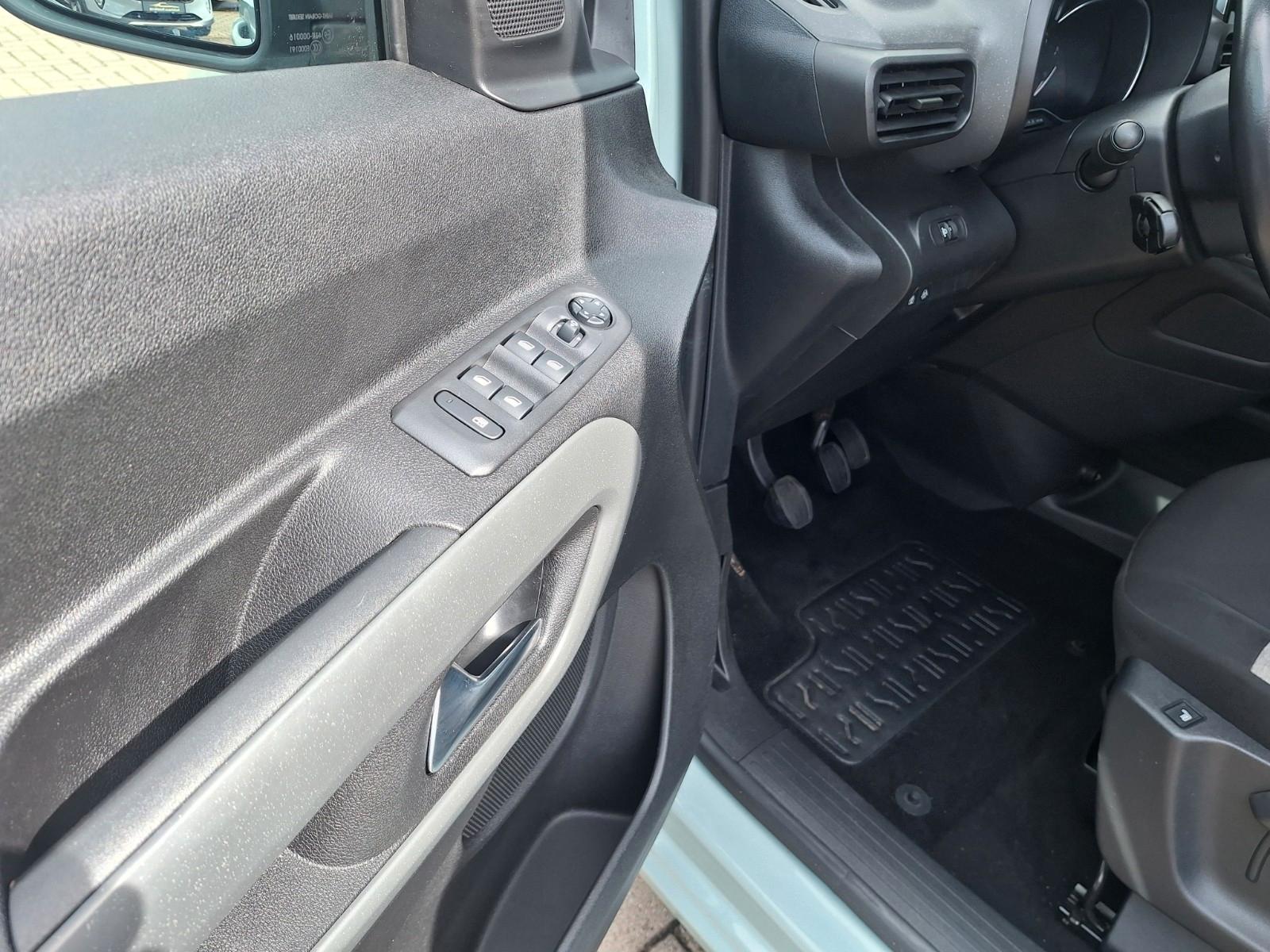 Citroën Berlingo Feel M NAVI DAB PDC RFK SHZ LMF GJR