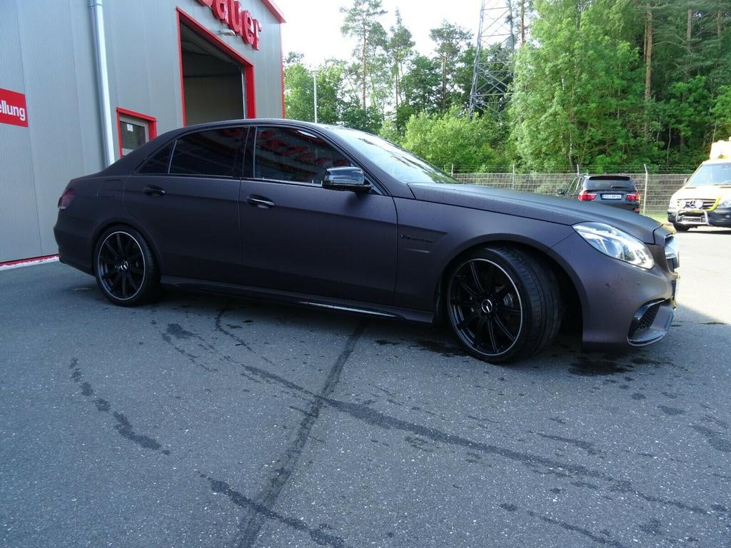 Mercedes-Benz E 63 AMG