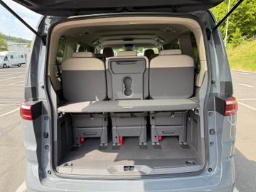 Volkswagen T7 Multivan 2.0TDI DSG Life Edition NAV RFK SHZ