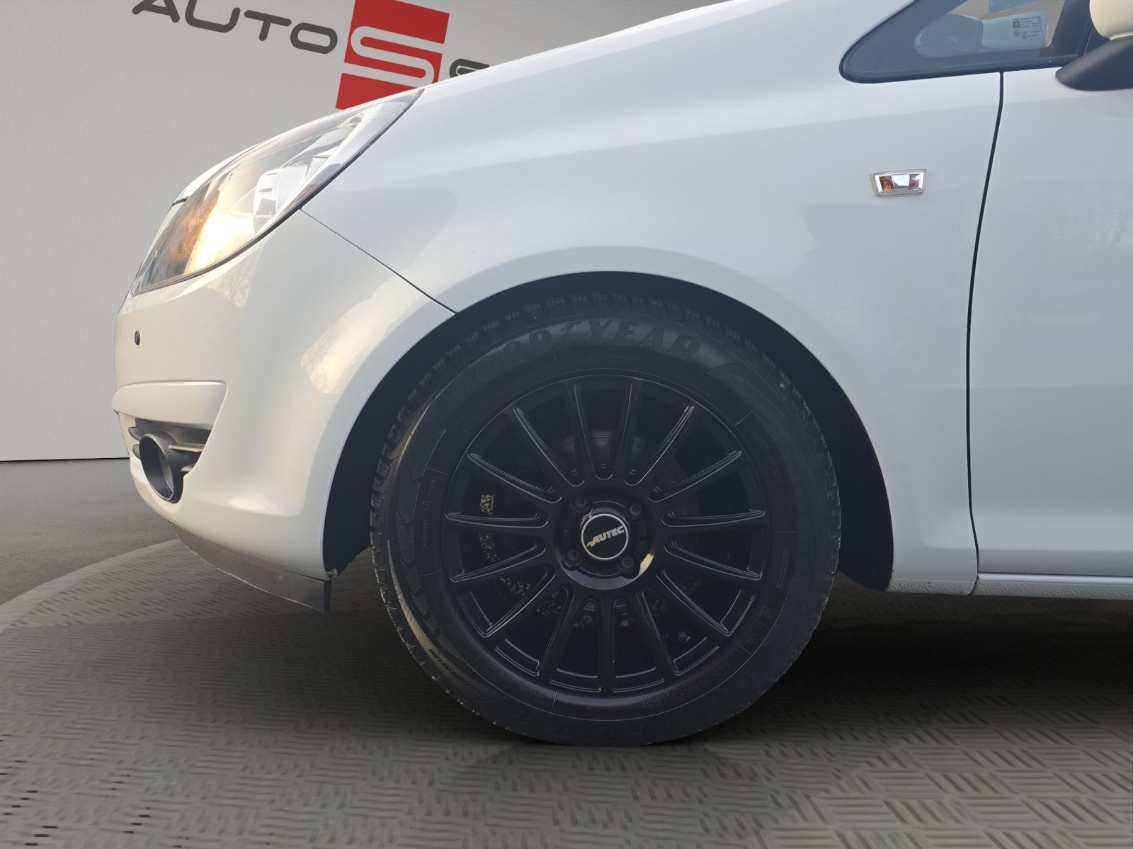 Fahrzeugabbildung Opel Corsa D Color Edition