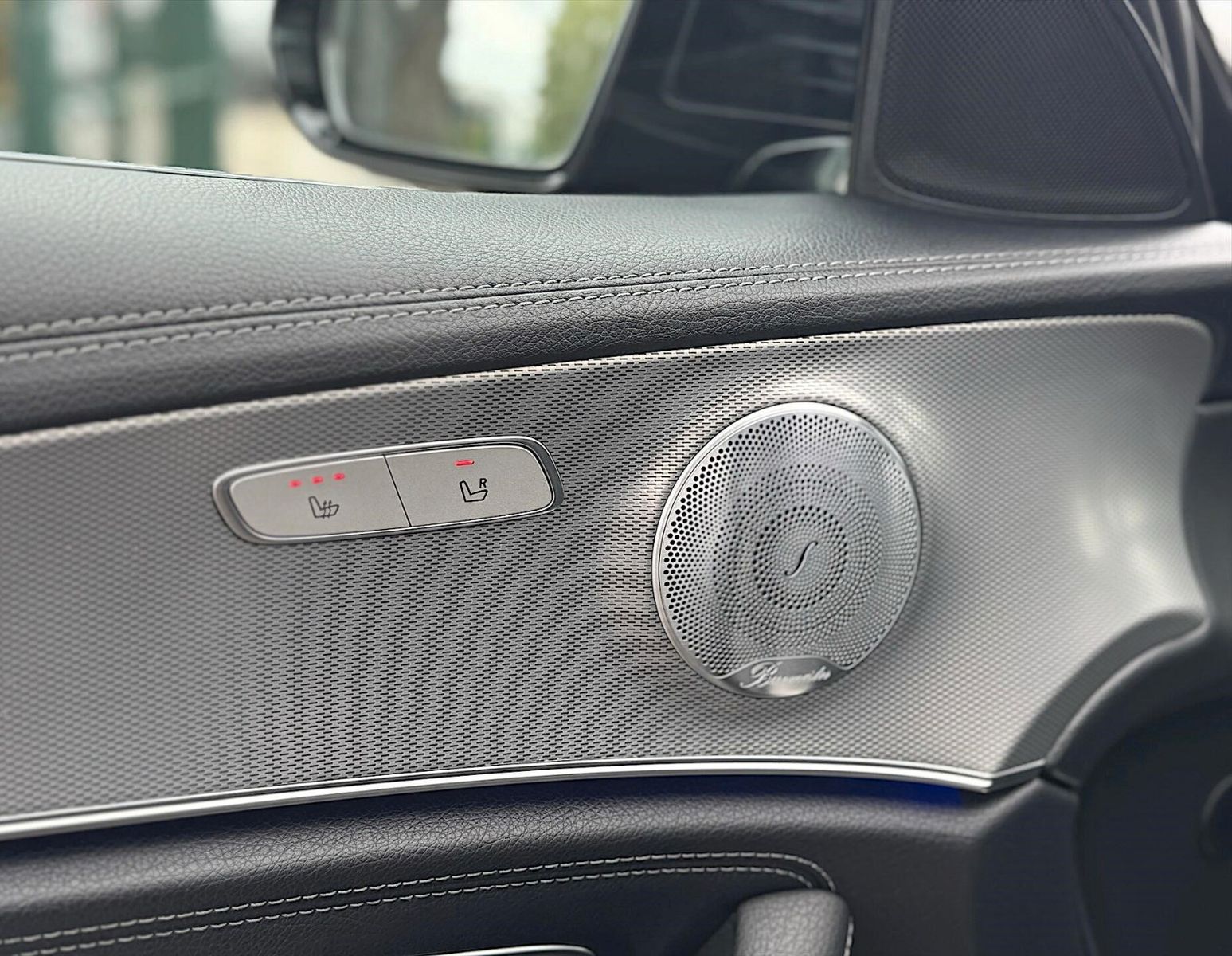 Fahrzeugabbildung Mercedes-Benz E 350d 4Matic AMG Night Paket*ACC*LED*BURMESTER*