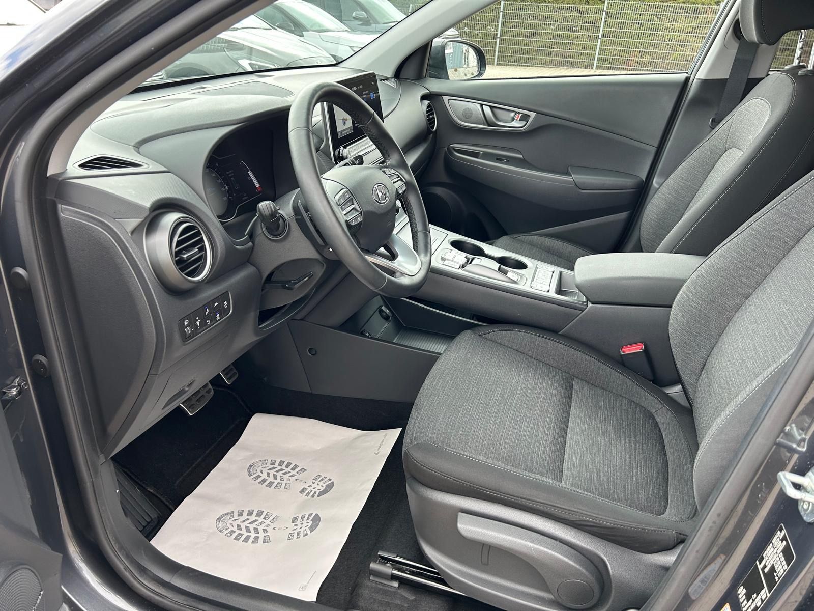 Fahrzeugabbildung Hyundai Kona Elektro Style°64 kWh°