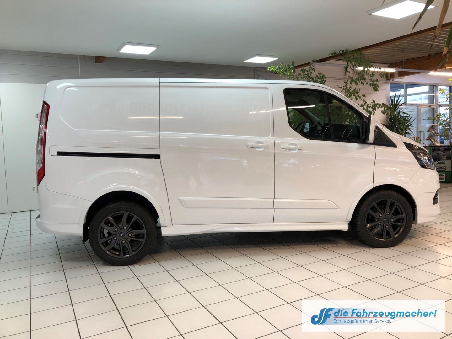 Fahrzeugabbildung Ford Transit Custom Kasten 290 L1 Sport 2.0 TDCI EU6d