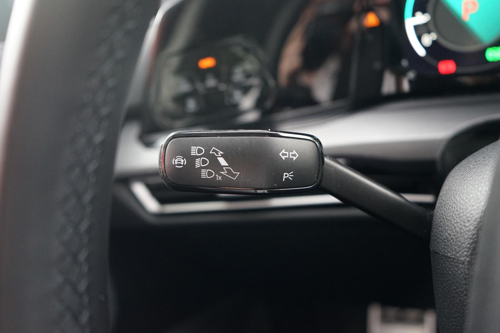Volkswagen Golf VIII Style 1.5 eTSI DSG Navi LED ACC PDC, миниатюра 27