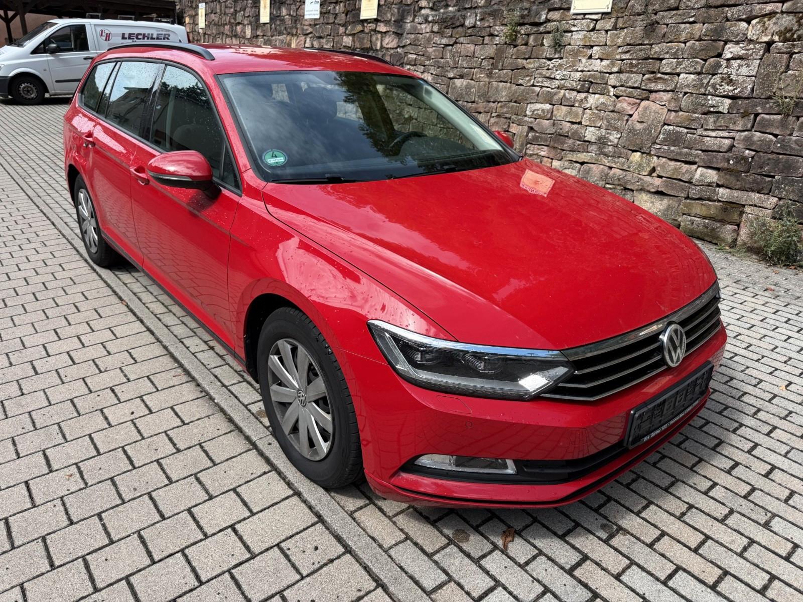 Volkswagen Passat 2015 — rear view