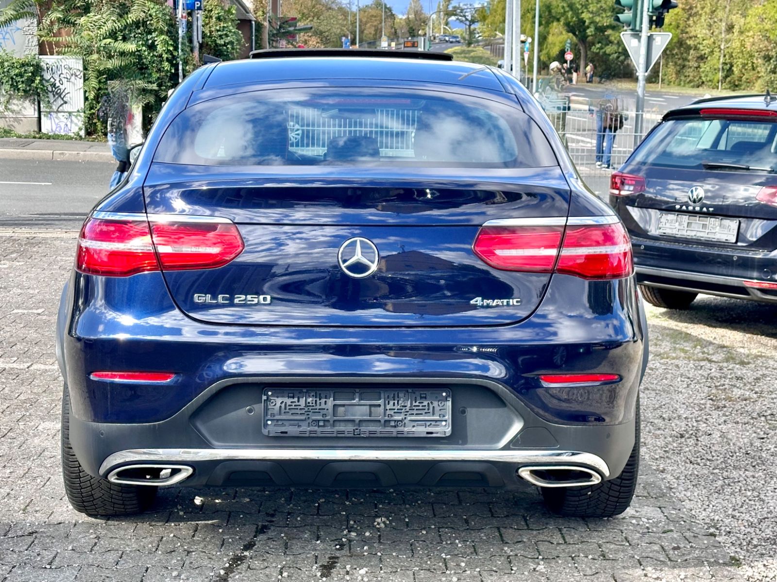 Fahrzeugabbildung Mercedes-Benz GLC 250 COUPE AMG 4MATIC*ESHD+KAMERA*