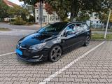 Opel Astra J Sportstourer OPC-Line - Opel Astra: J Opc Line
