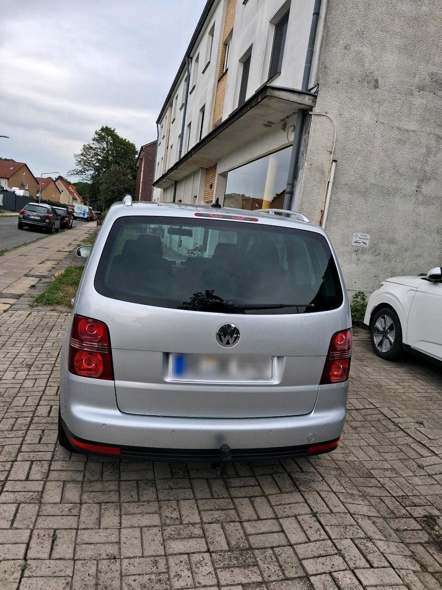 Volkswagen Touran 2007 — engine 140 HP (103kW)