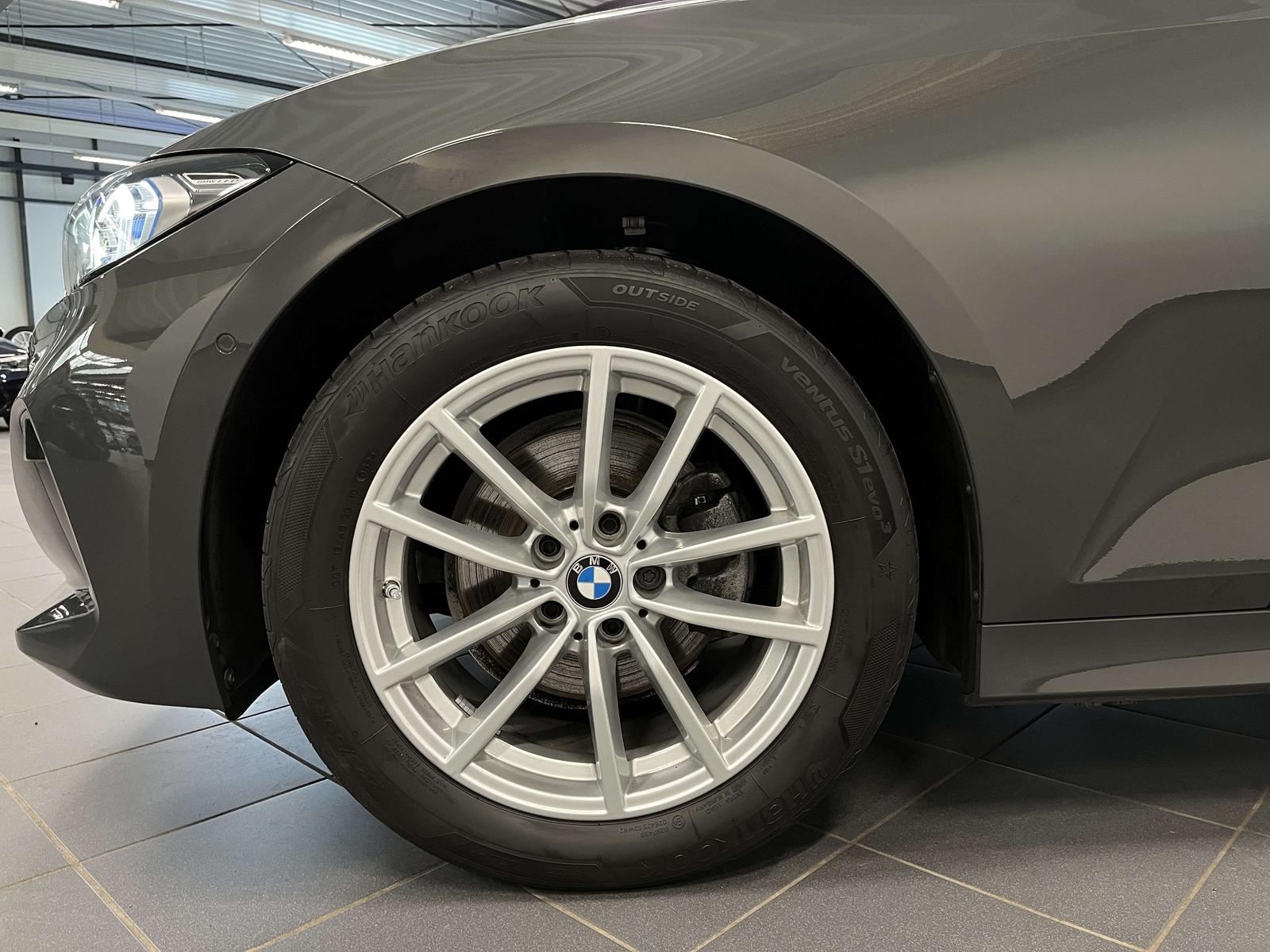 BMW 320 i Touring, миниатюра 6