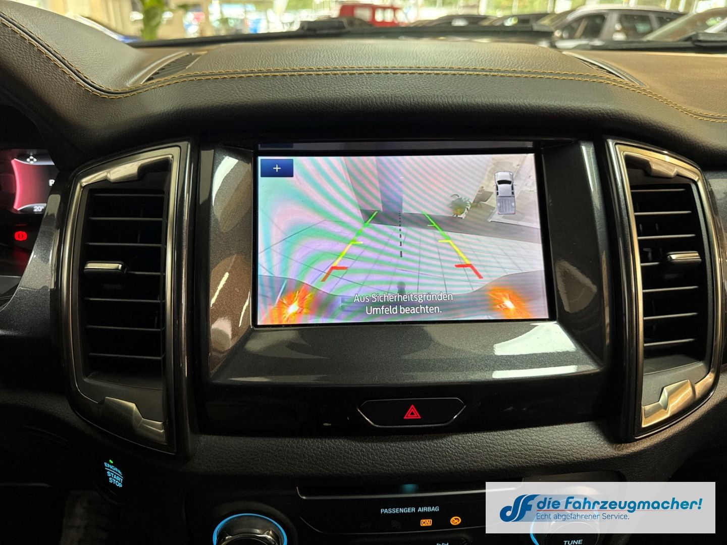 Fahrzeugabbildung Ford Ranger Wildtrak DOKA 212PS 4x4 AHK Navi Leder LE
