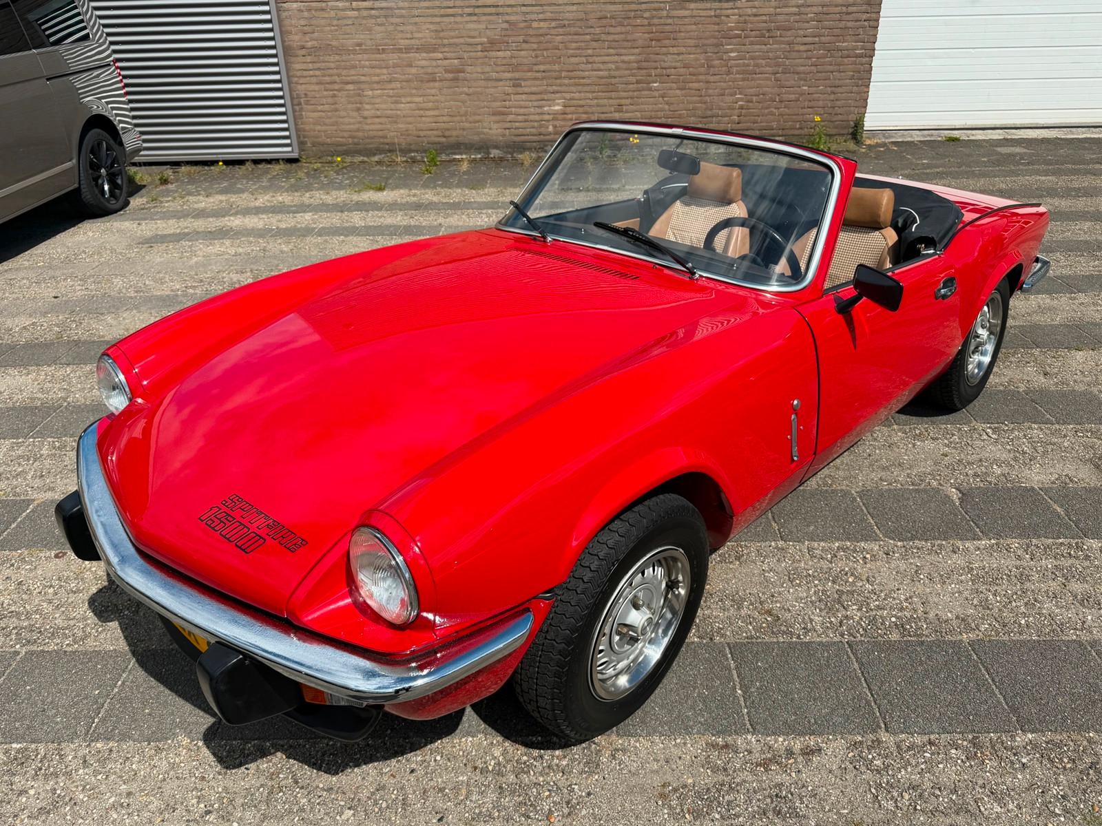 Triumph Spitfire 1500 Soft Top body off gerestaureerd