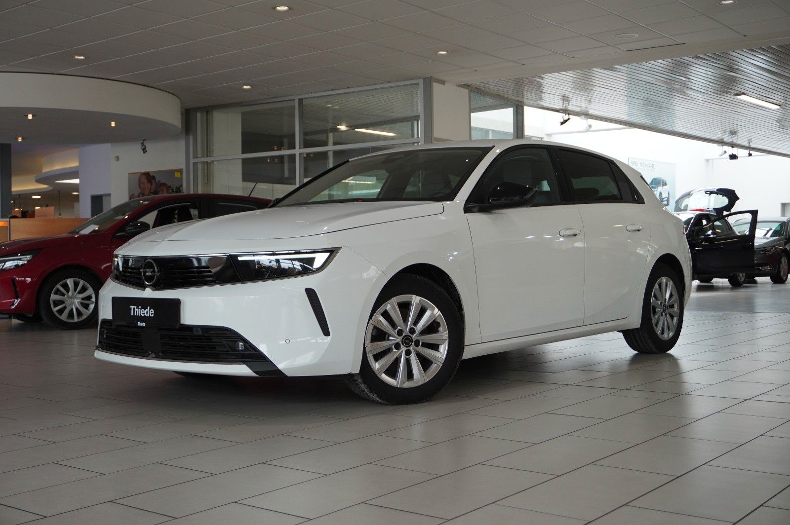 Fahrzeugabbildung Opel Astra L Lim. 1.5D BUSINESS EDIT. NAI/LED/KAMERA