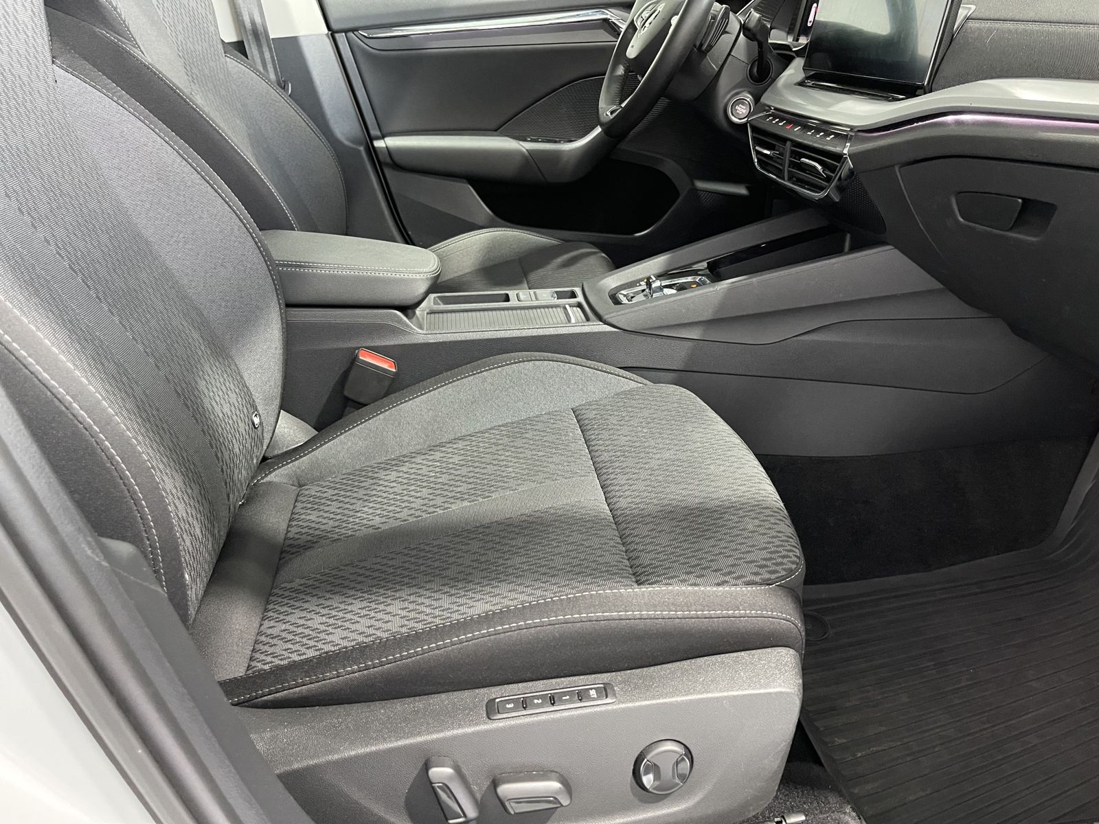 Fahrzeugabbildung SKODA Octavia Style 2.0 TDI*Navi*HeadUp*ACC*PDC*