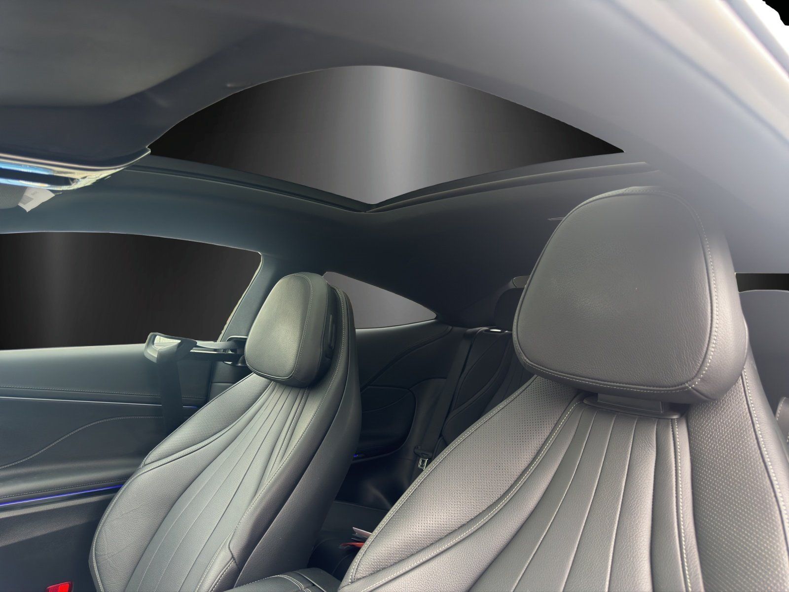 Fahrzeugabbildung Mercedes-Benz CLE300 4M AMG AdvPlus DISTRO Pano MLED Burm Memo