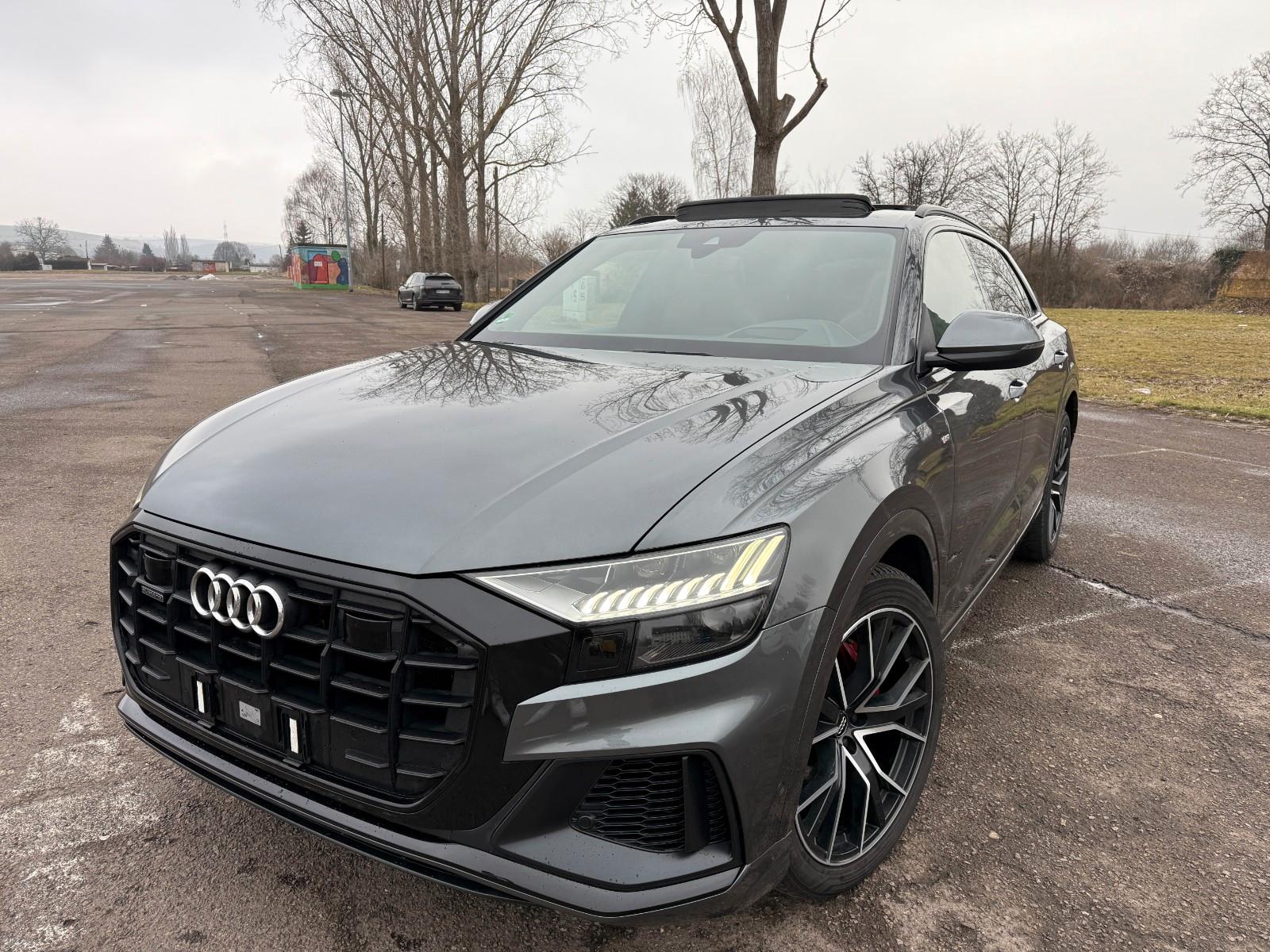 Audi Q8 50 TDI quattro/3xS-line/Pano