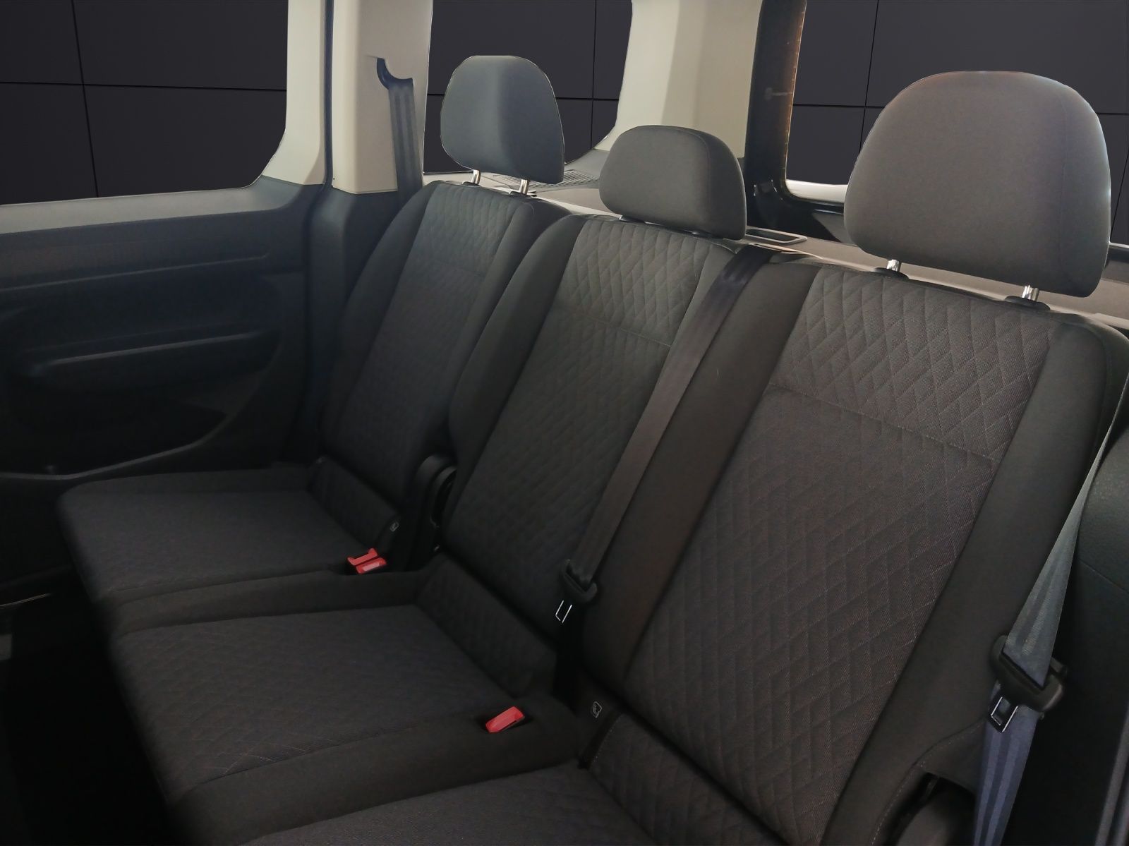 Fahrzeugabbildung Volkswagen Caddy TSI Life DSG CC, PDC, LED, Navi, RFK