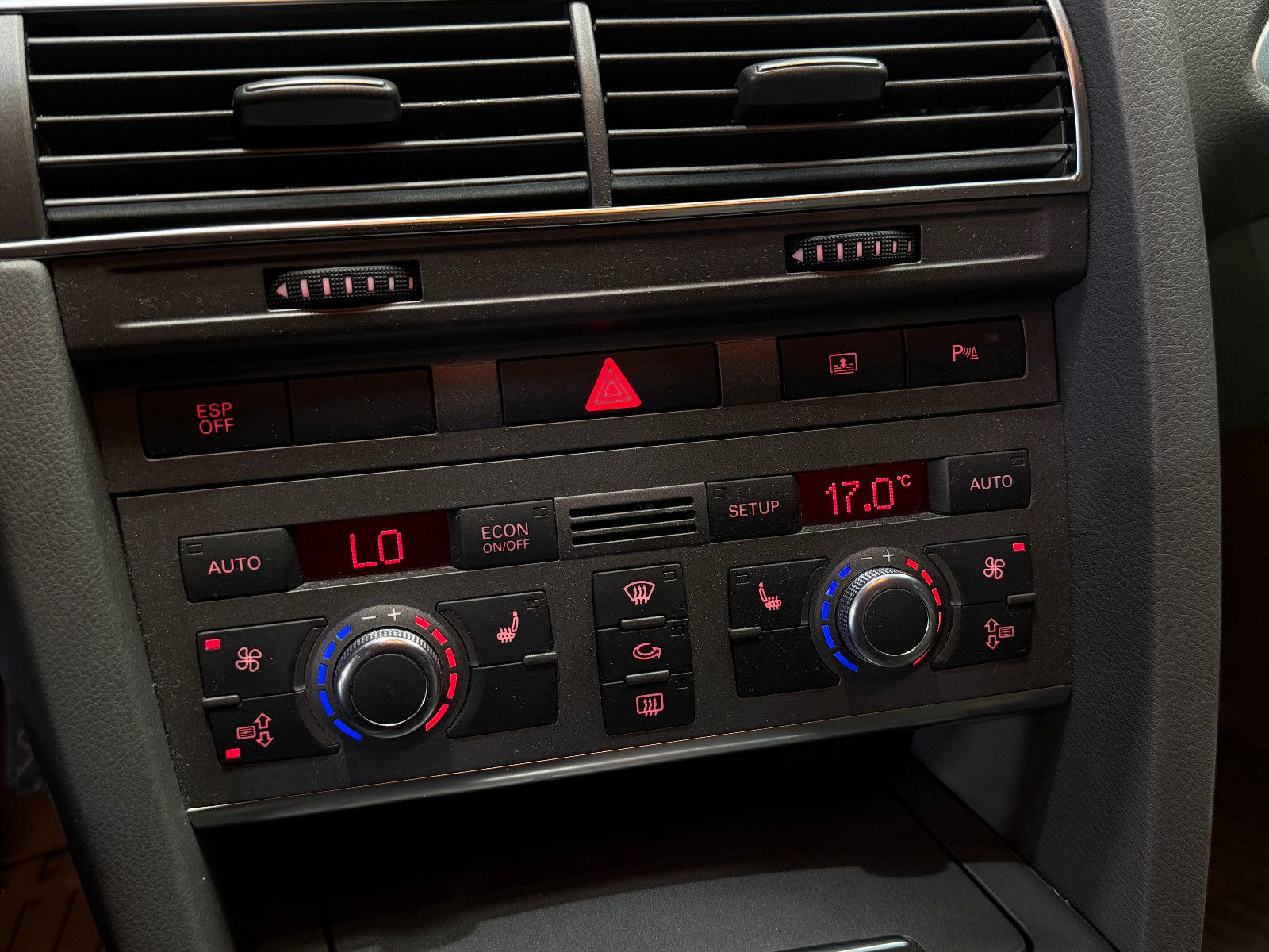 Fahrzeugabbildung Audi A6 Lim. 3.0 TDI quattro|D-FZG|U-FREI|PDC|TÜV Neu