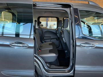 Ford Tourneo Courier Trend *TEMPOMAT*MFL*PDC*NAVI*