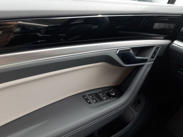 Touareg Elegance 3,0 l V6 TDI SCR 4MOTIO N 210 k