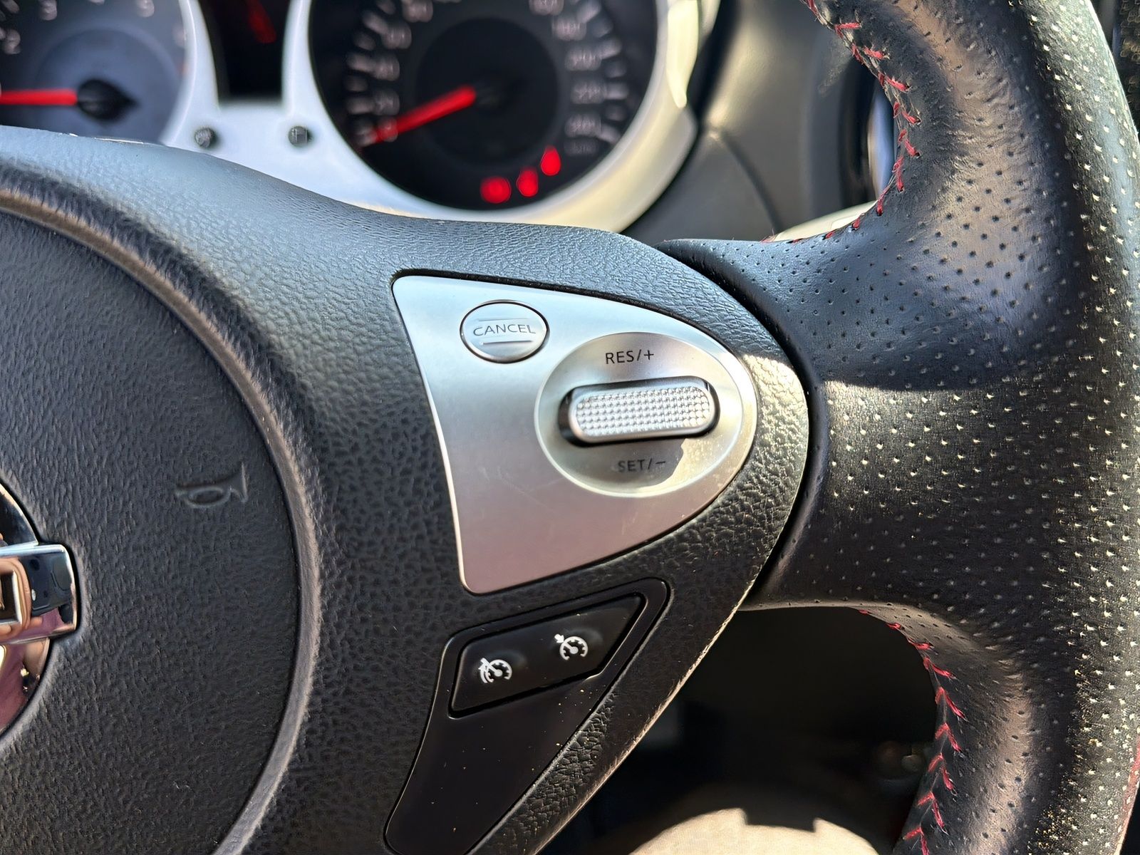 Fahrzeugabbildung Nissan Juke 1.2 16V TEKNA LEDER 360° KAMERA DAB NAVI