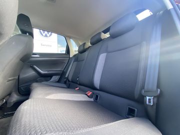 Volkswagen Polo - 11