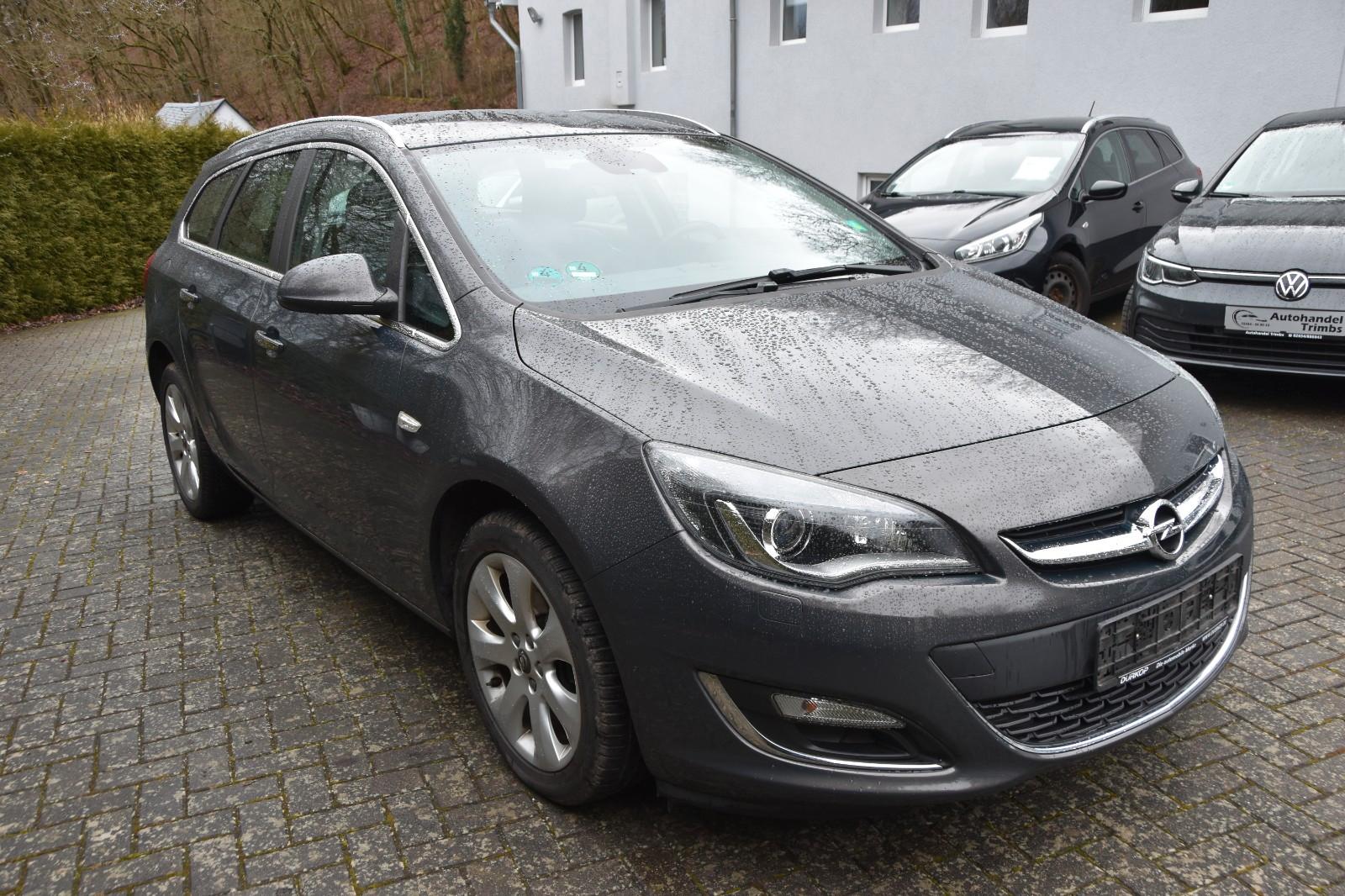 Opel Astra J Sports Tourer Innovation /Fahrradträger