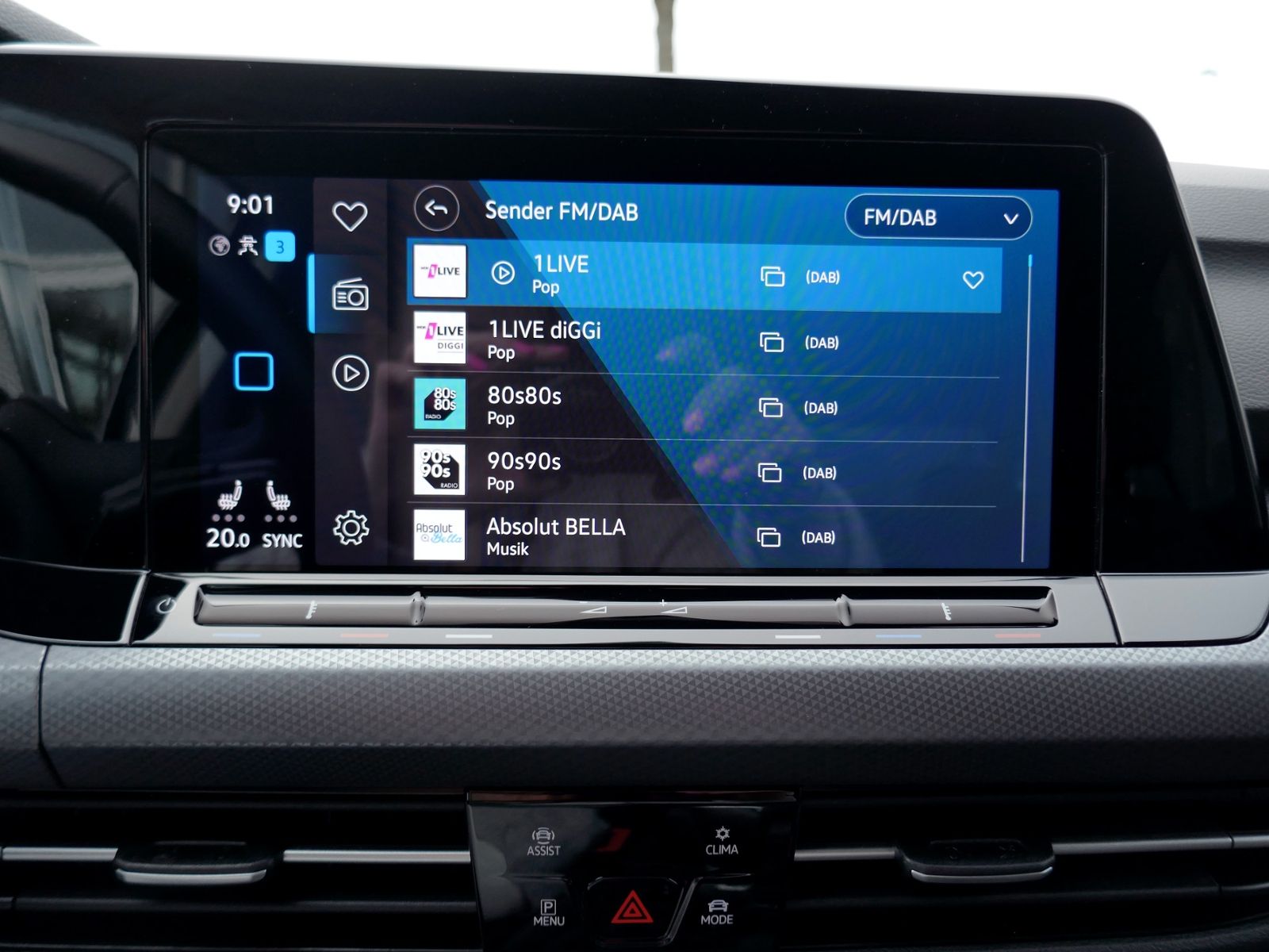 Fahrzeugabbildung Volkswagen Golf VIII Active 1.5 TSI | LED AHK RFK ACC Navi