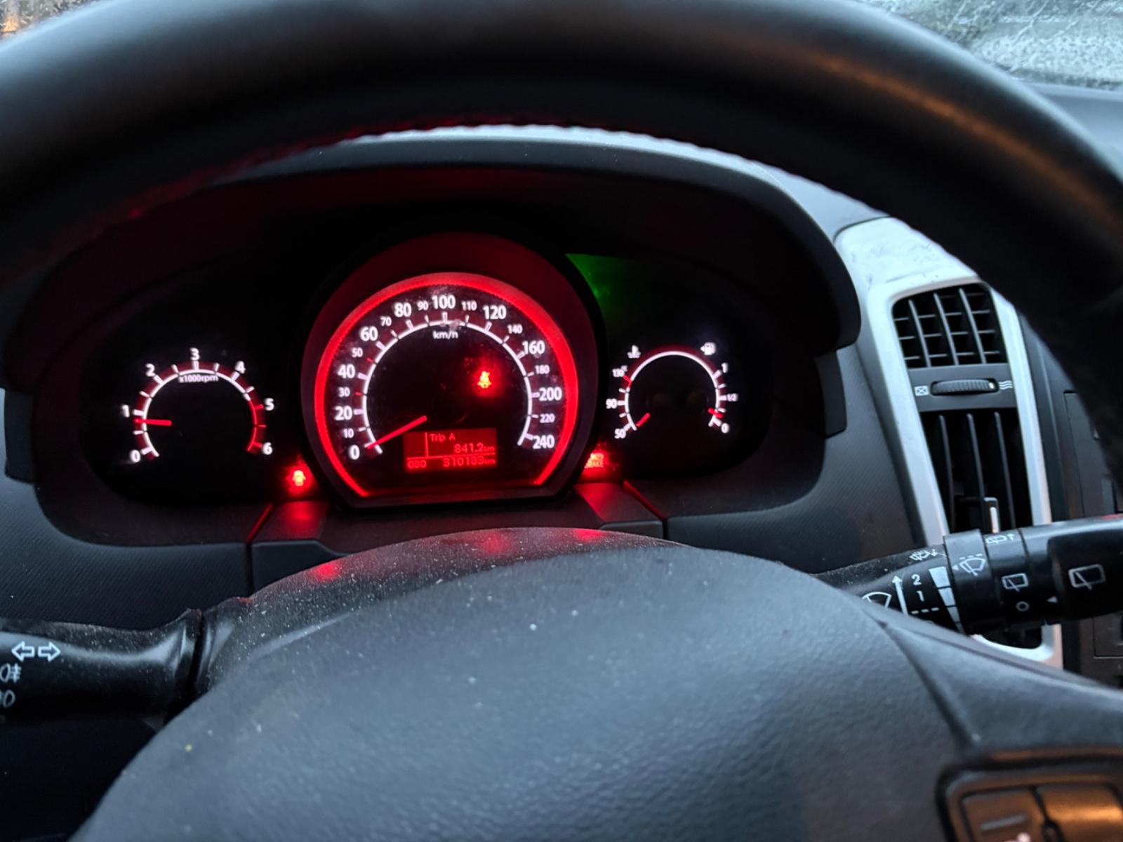 Kia cee'd 2010 — photo 8