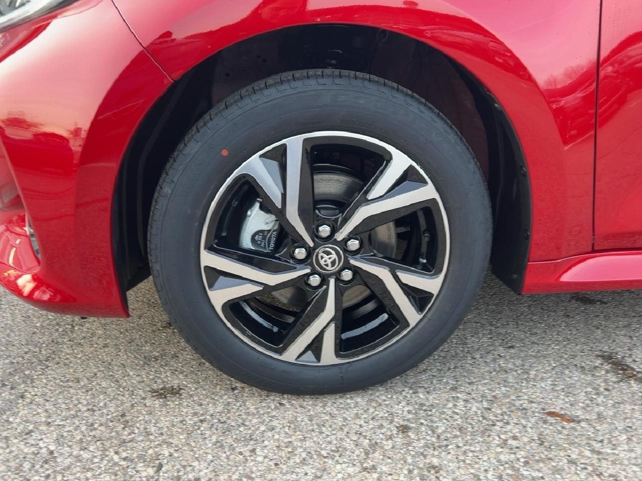 Fahrzeugabbildung Toyota Yaris Hybrid 1,5 Teamplayer *Safety+Comfortpaket