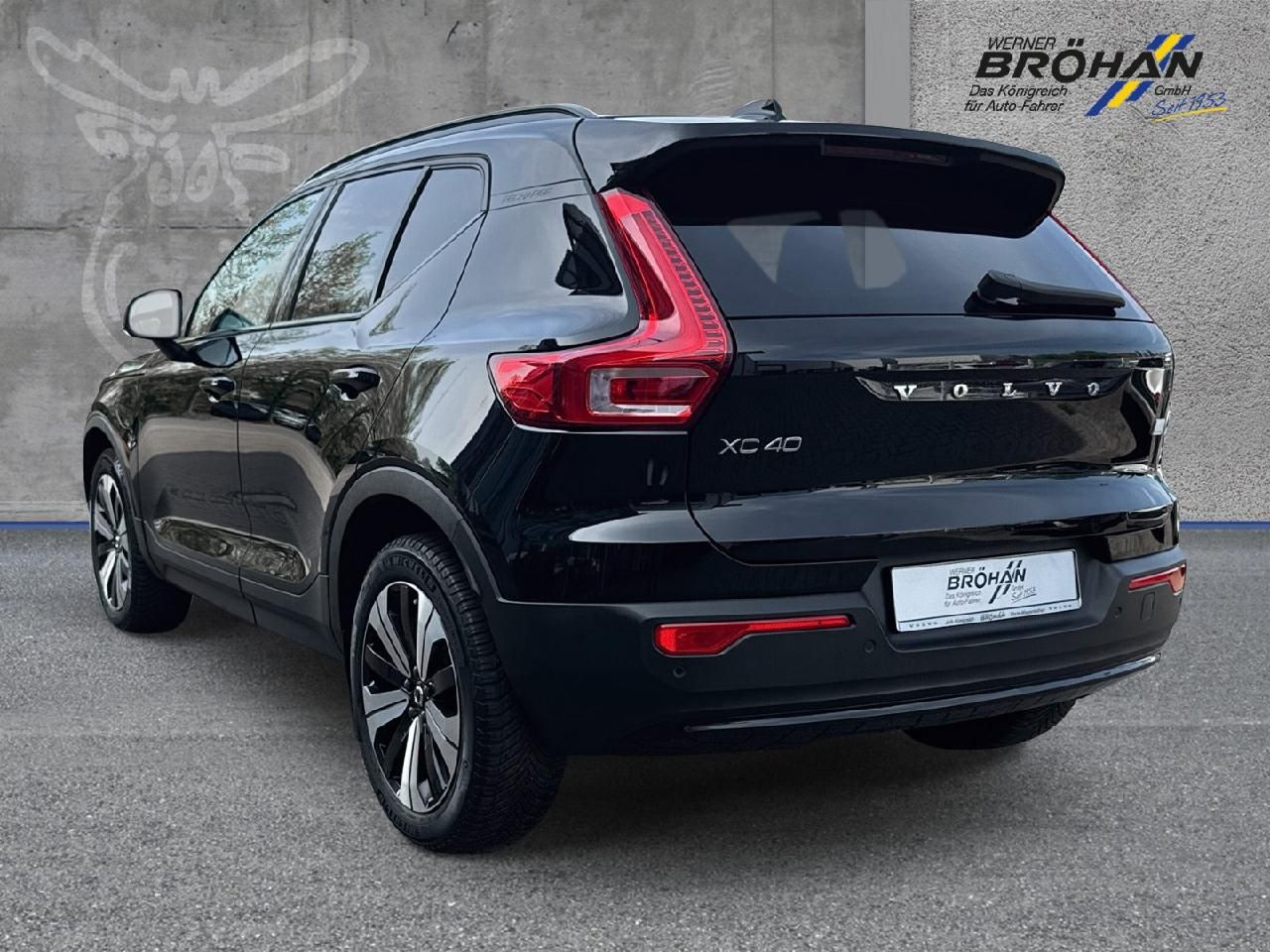 Fahrzeugabbildung Volvo XC40 T5 Plus Dark Plug-In Hybrid
