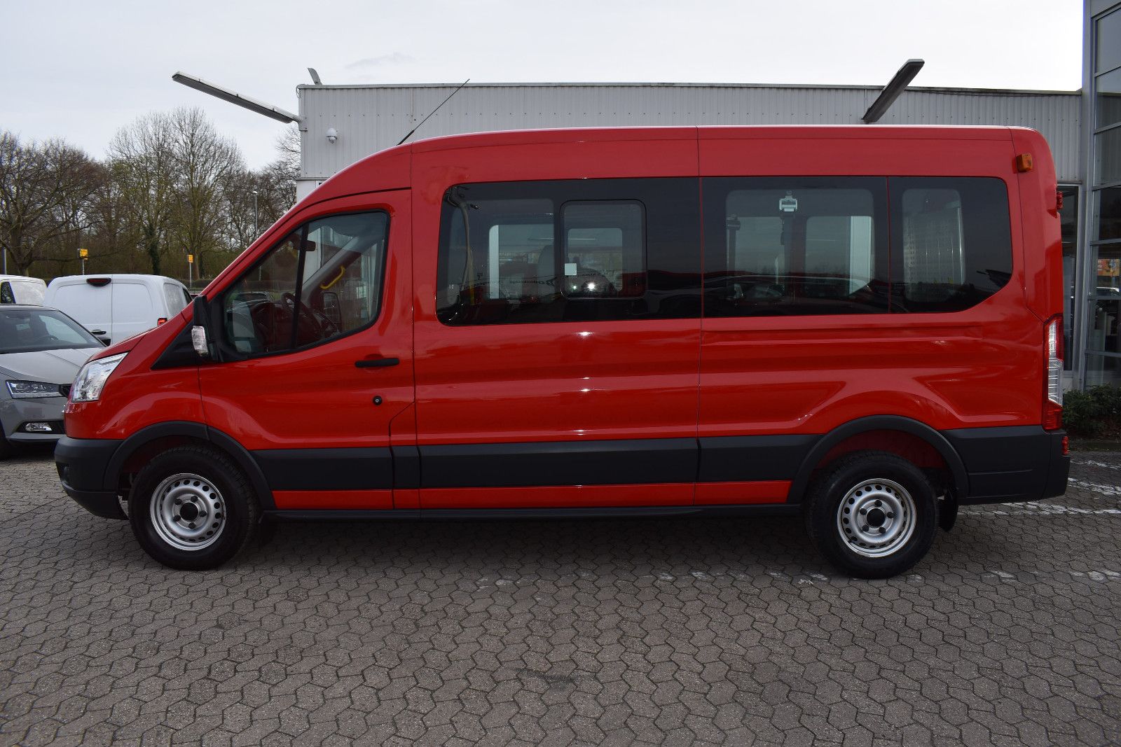 Fahrzeugabbildung Ford Transit Kombi 350 Behindertengerecht *7124 KLIMA