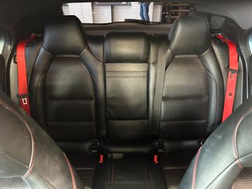 Mercedes-Benz A 250 *PANORAMA*HarmanKardon*SPORT*PDC(CAM)*