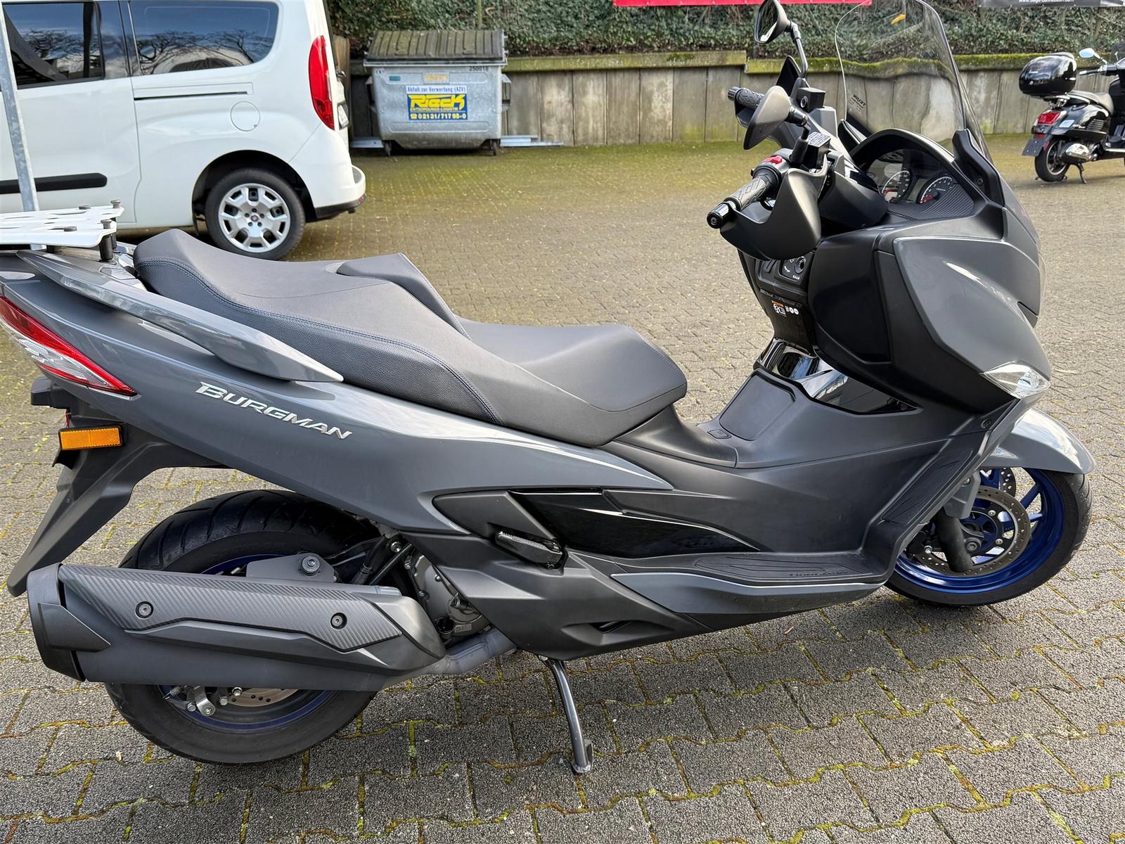 Suzuki Burgman 400