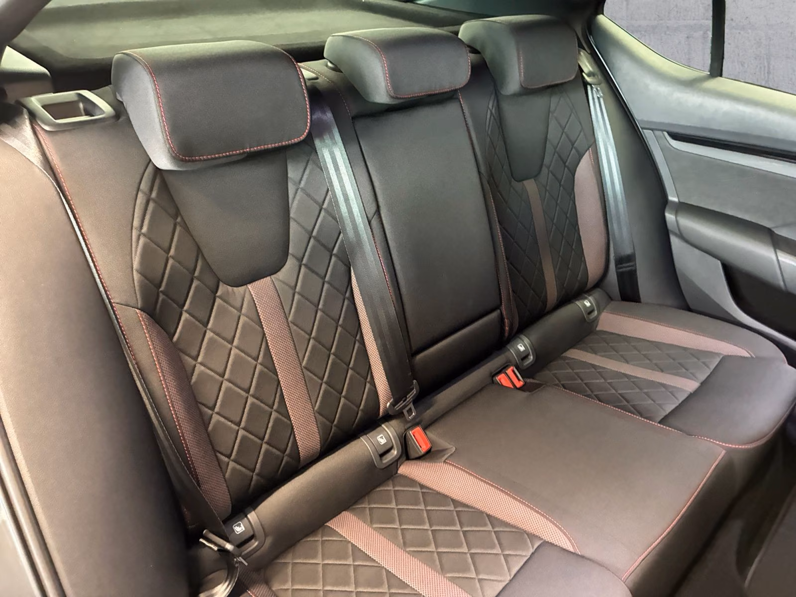 Skoda Octavia RS LED+NAV+APP+SHZ+2xPDC+DAB+CANTON, миниатюра 16