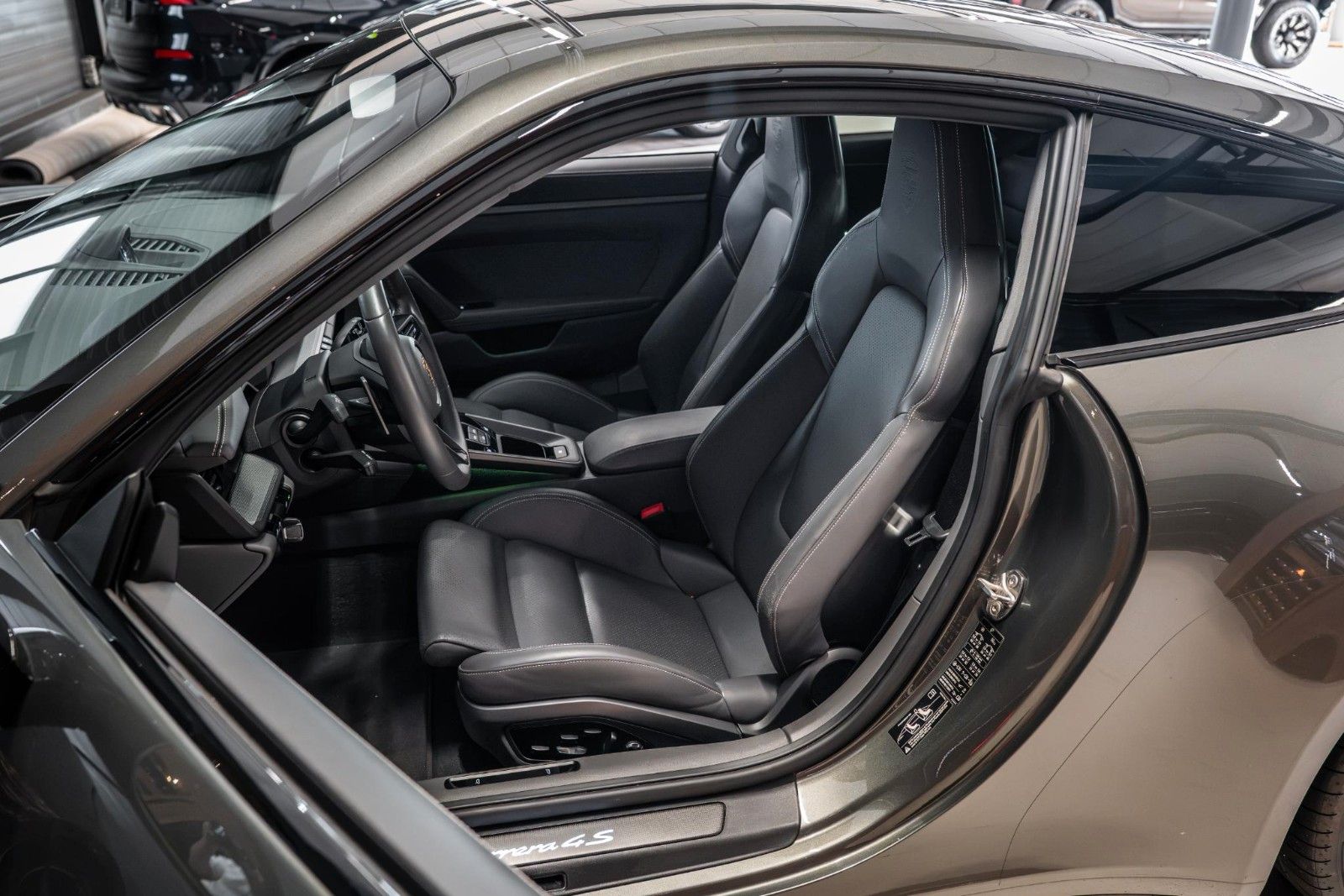 Porsche 911 Carrera 4 S imagem 3