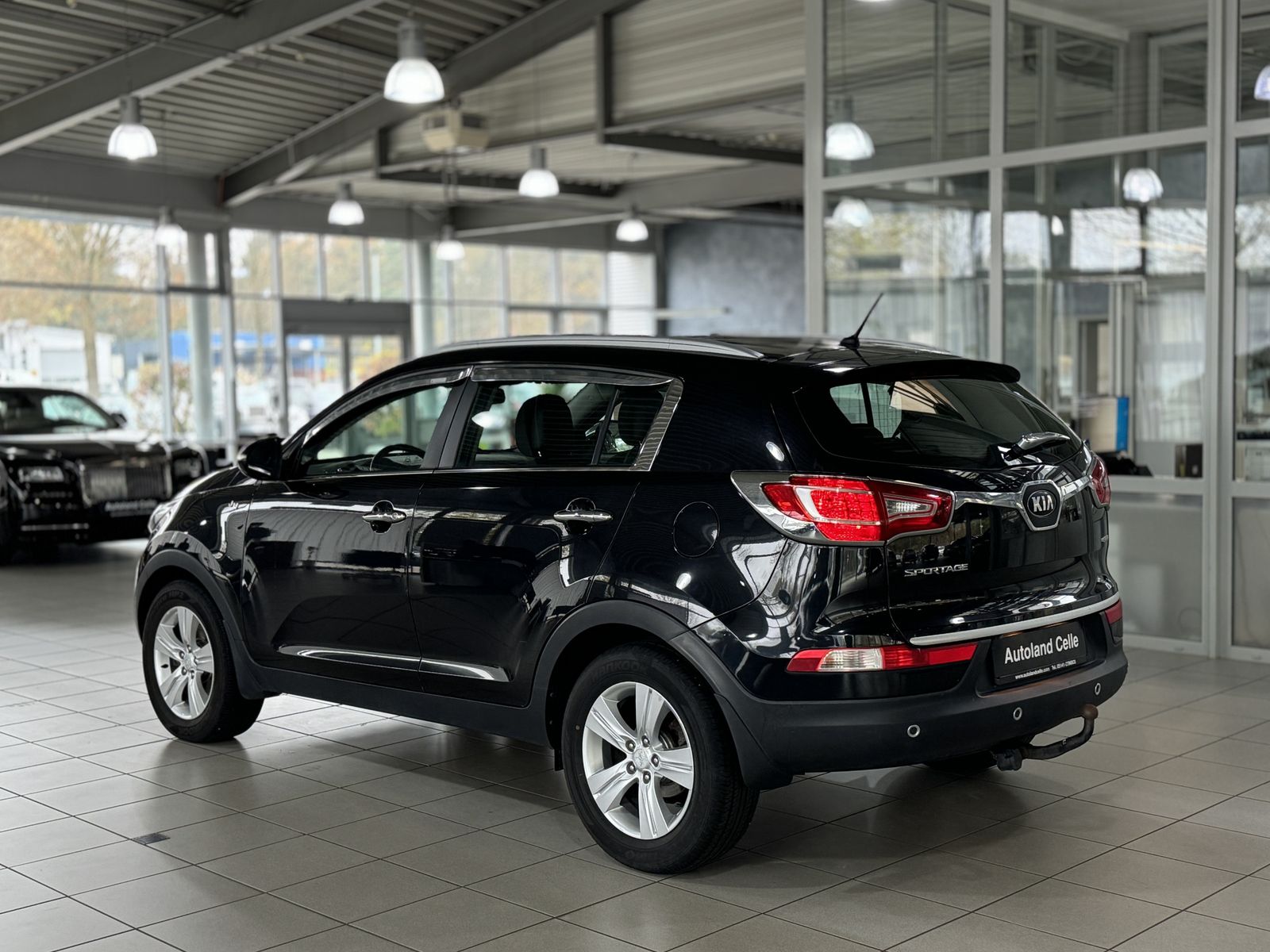 Fahrzeugabbildung Kia Sportage 1.7 CRDi 2WDKamera AHK PDC Sitzhzg Navi