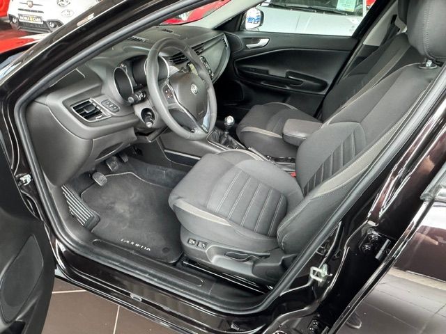 Fahrzeugabbildung Alfa Romeo Giulietta KLIMA XENON NAVI ALU